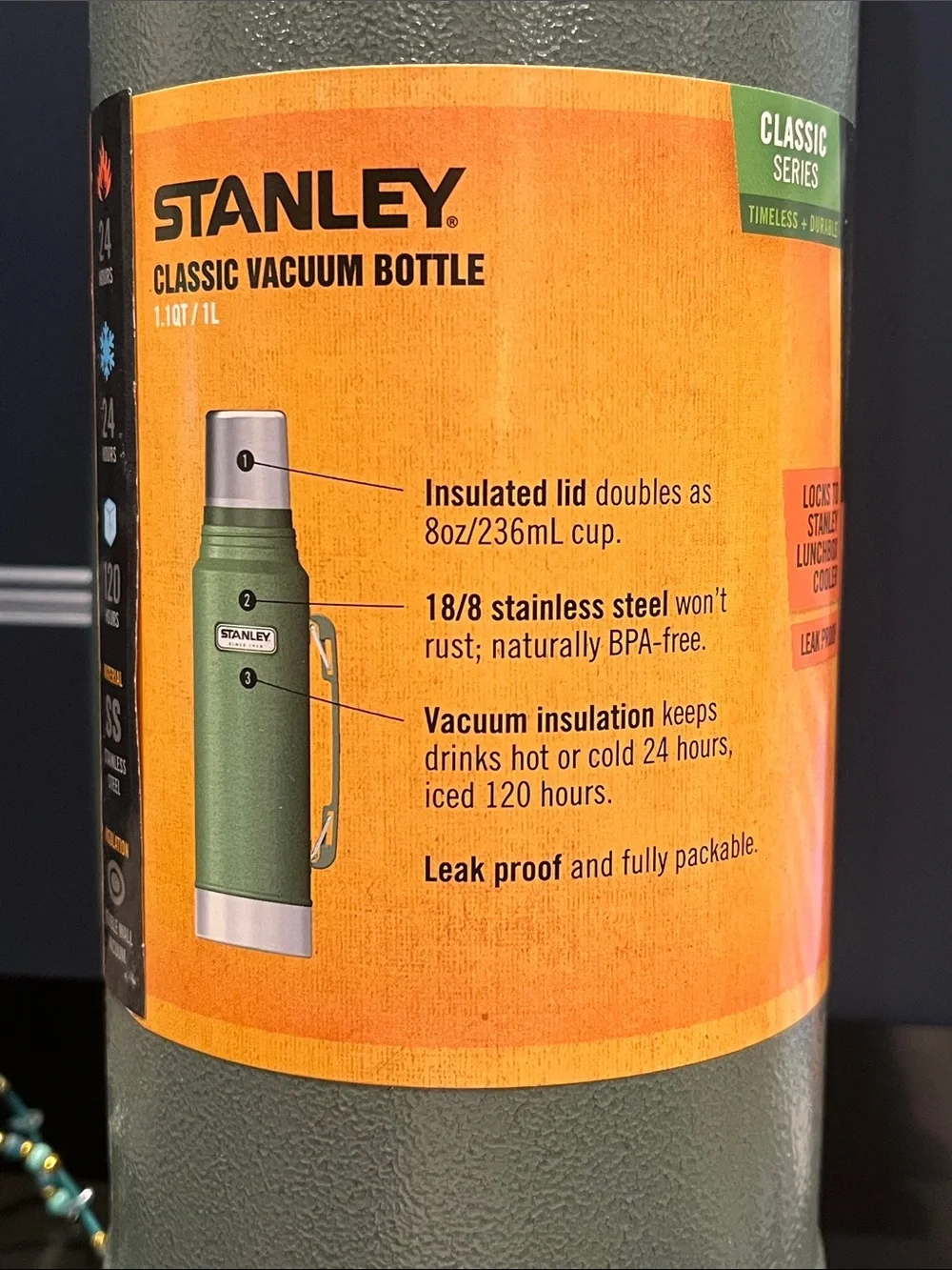 NWT Stanley Green and Silver Legendary Classic Vacuum Bottle Y13 - Picture 4 of 6